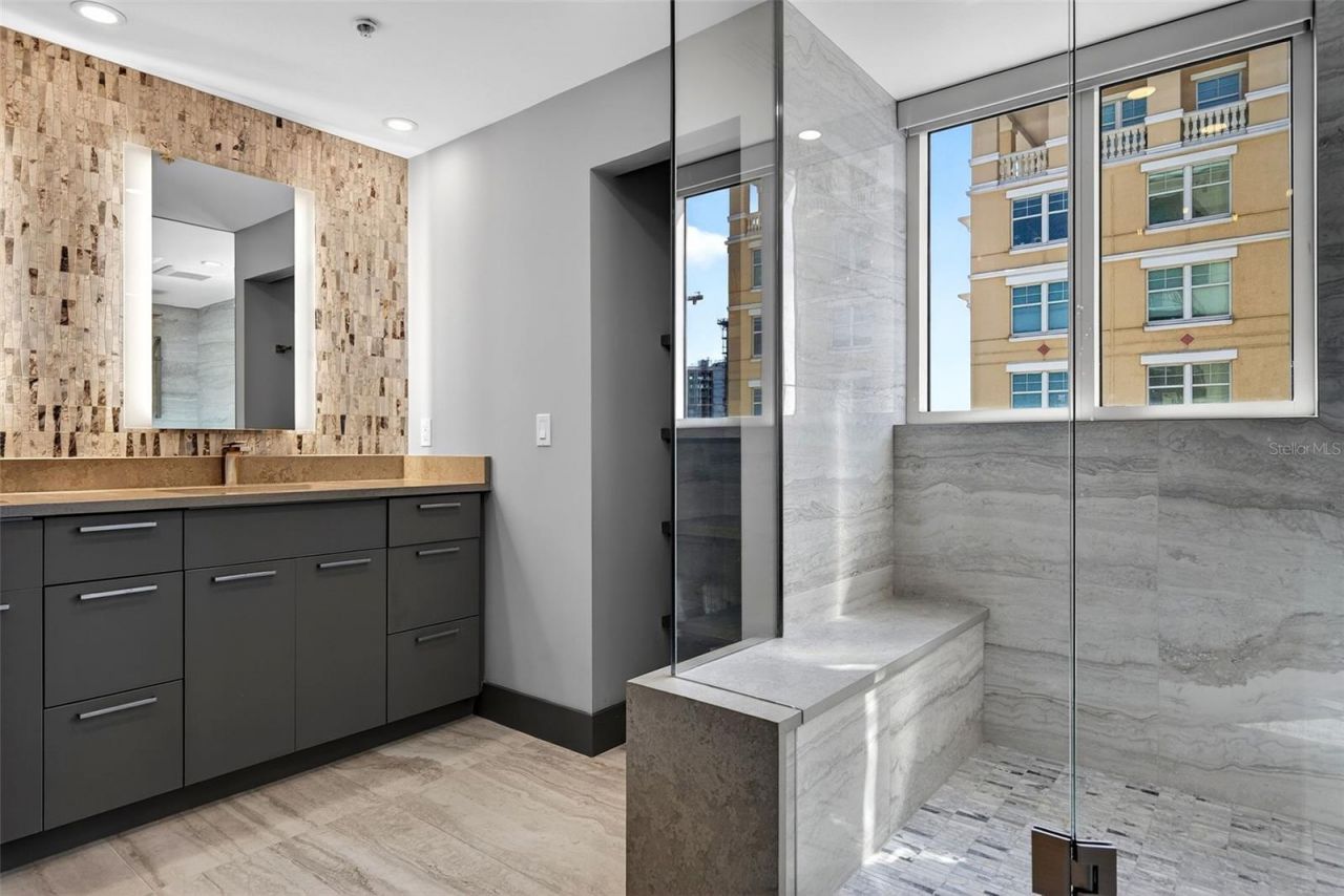 800 N Tamiami Trail, Unit 1217, Sarasota, FL 34236 Photo