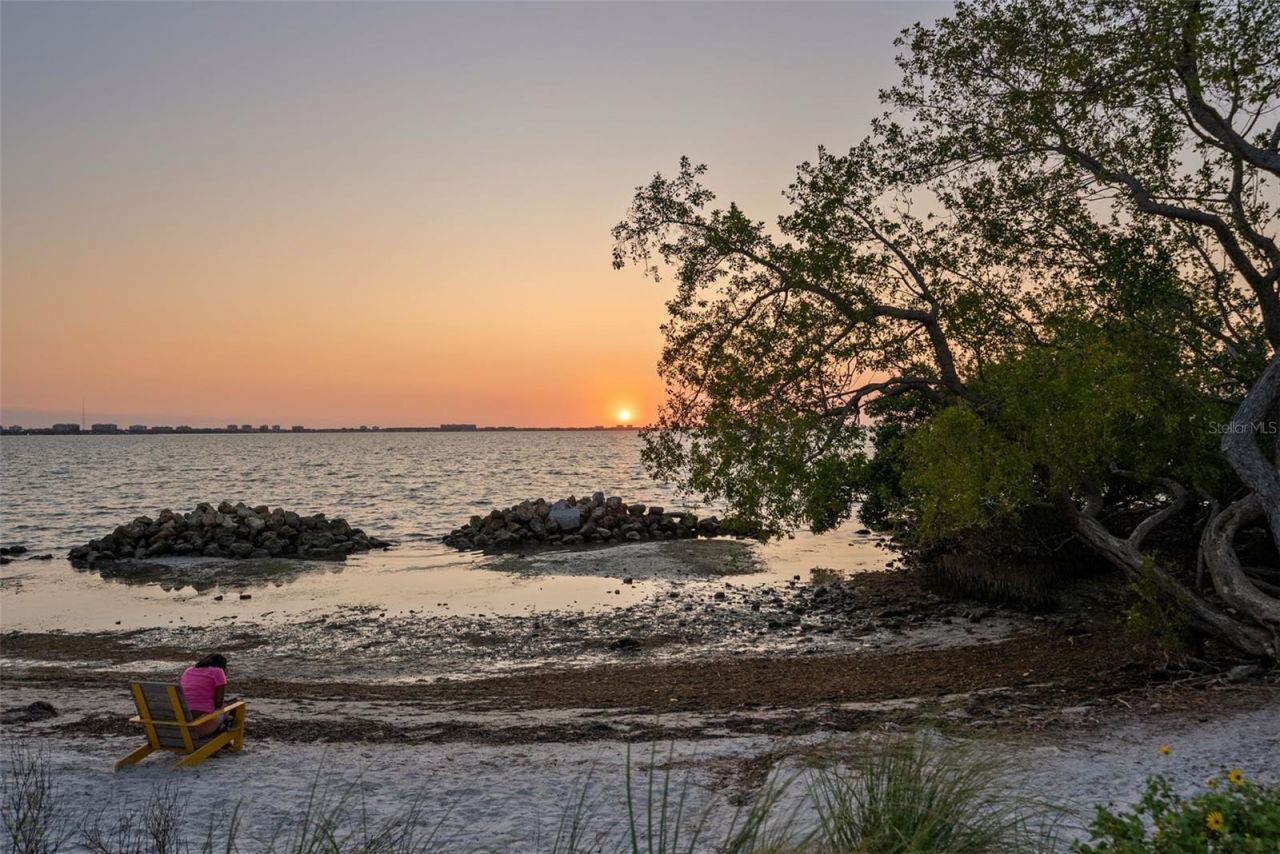 800 N Tamiami Trail, Unit 1217, Sarasota, FL 34236 Photo