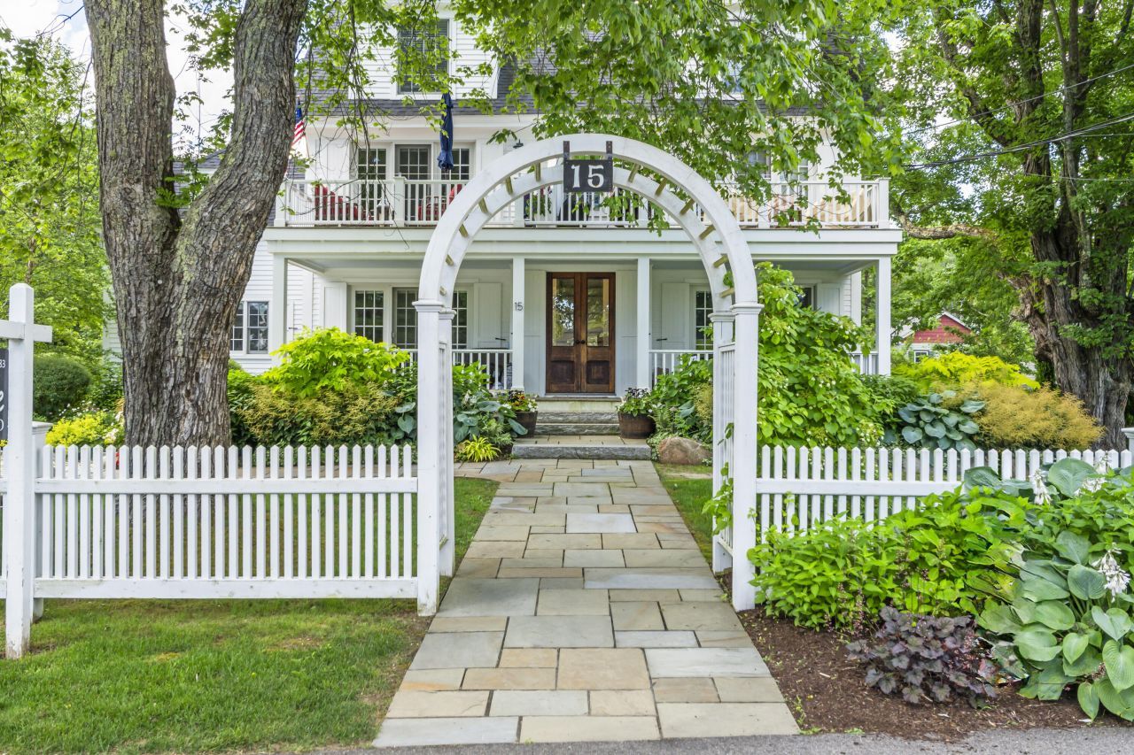 15 Langsford Road, Unit 2, Kennebunkport, ME 04046 Main Photo