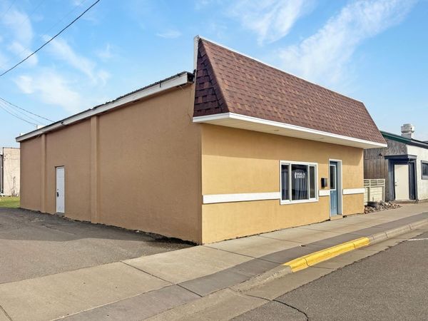 22 W 2nd Avenue , Luck, WI 54853