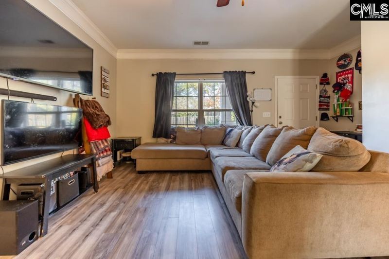 504 Idlewood Park Drive  Photo 6