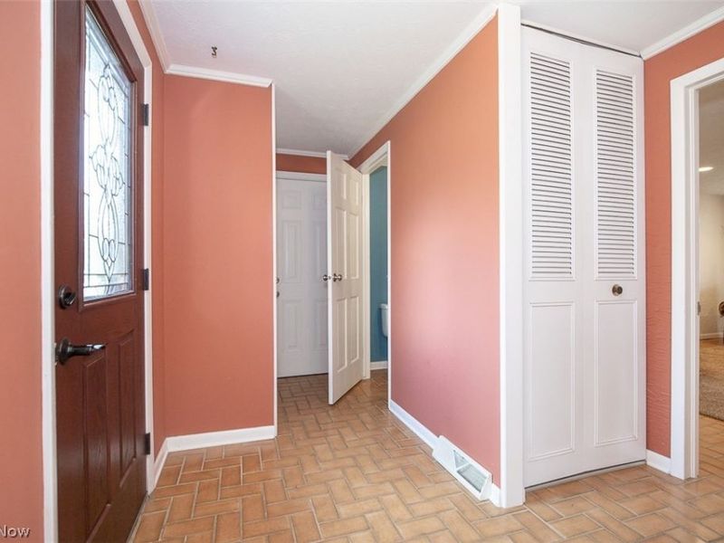 5866 Ogilby Drive , Hudson, OH 44236 Photo 2