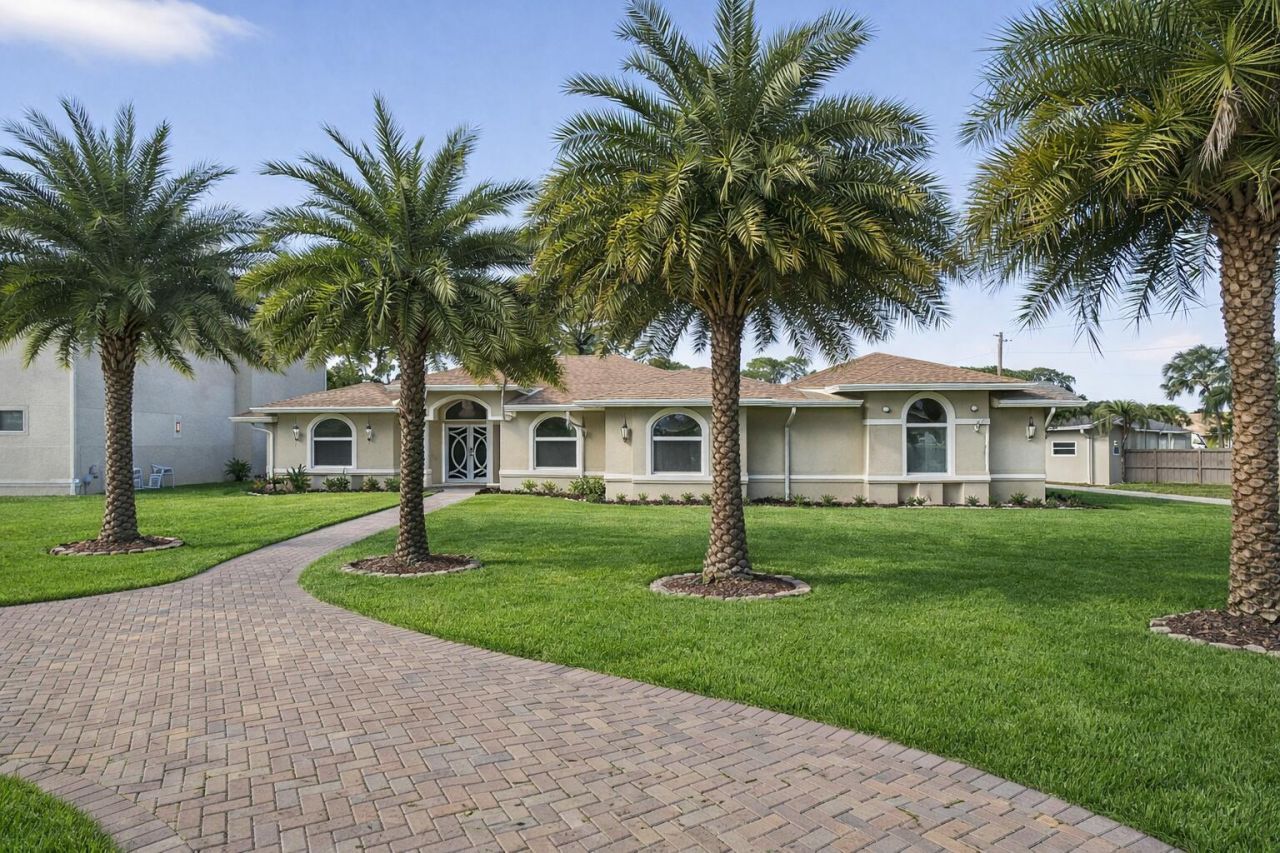 12038 Key Lime Boulevard, The Acreage, FL 33412 Photo