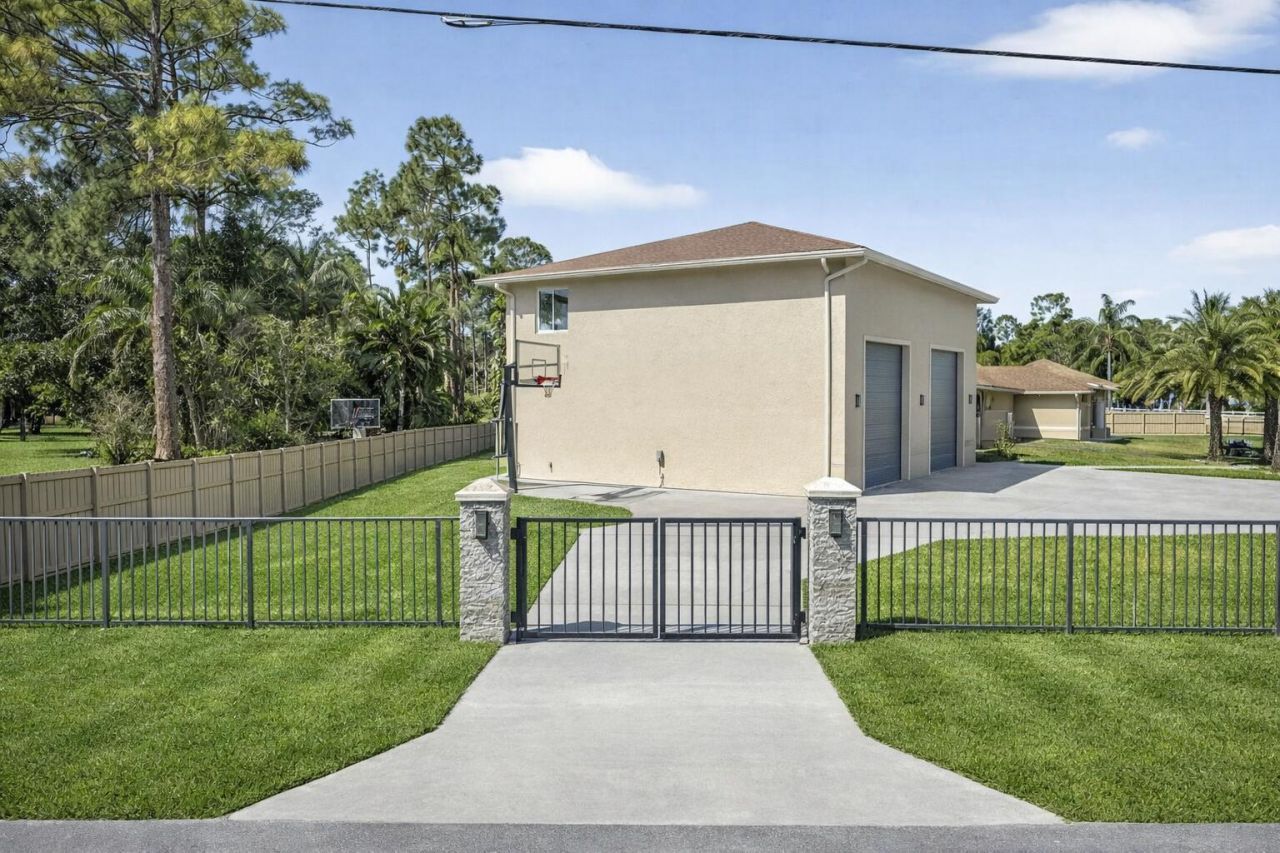 12038 Key Lime Boulevard, The Acreage, FL 33412 Photo