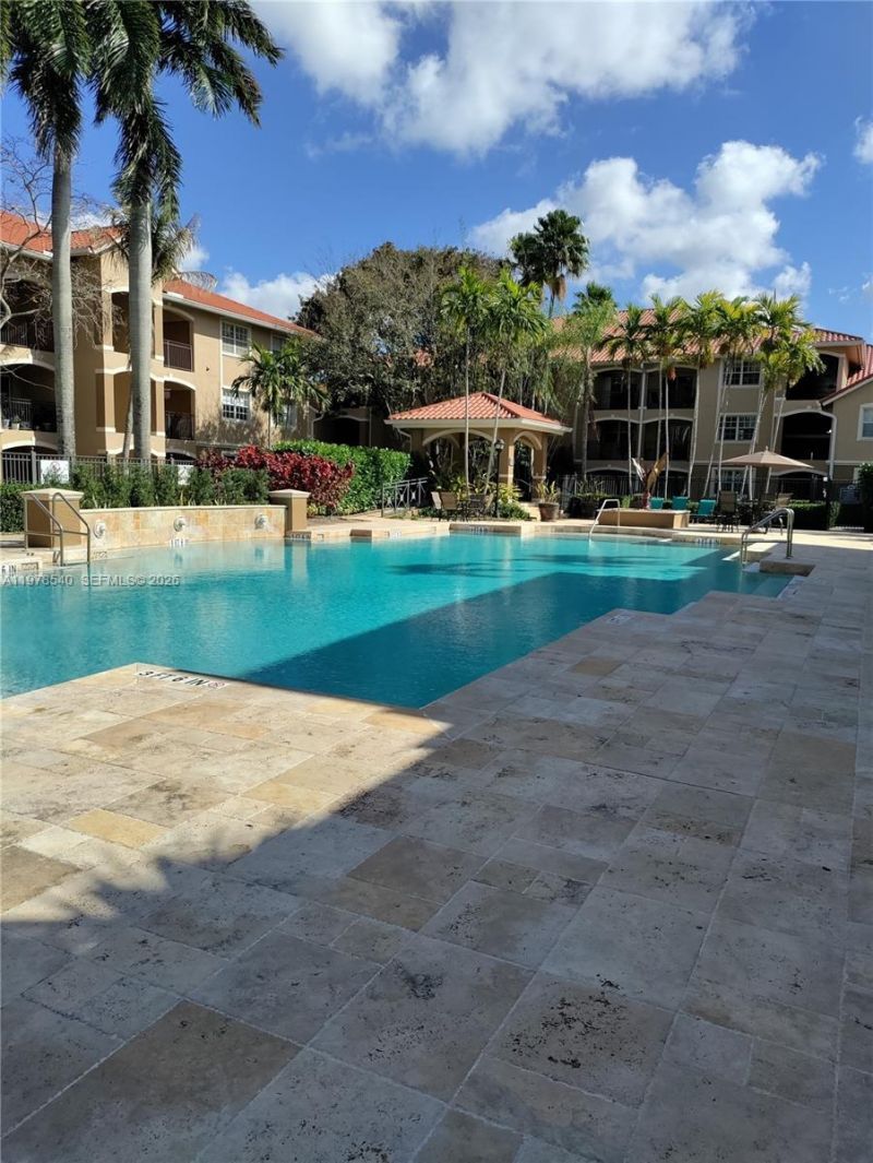 215 SW 117th Ter, Unit 14205, Pembroke Pines, FL 33025 Photo