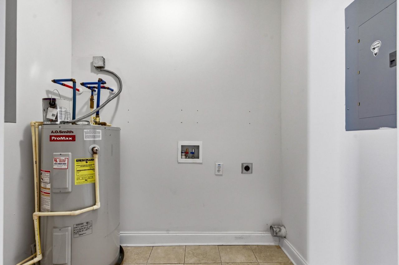 2009 Silvercrest Dr.  Photo 17