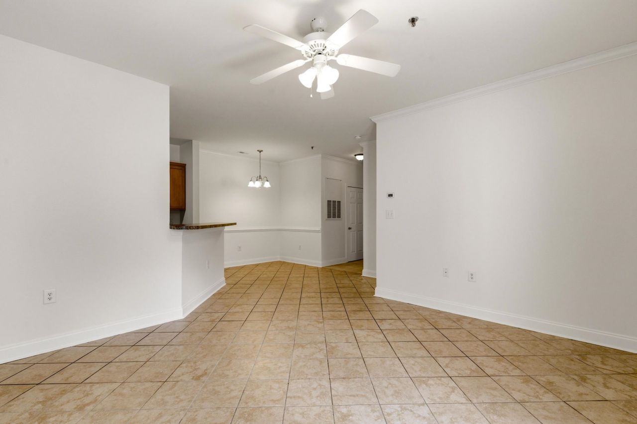 2009 Silvercrest Dr.  Photo 7