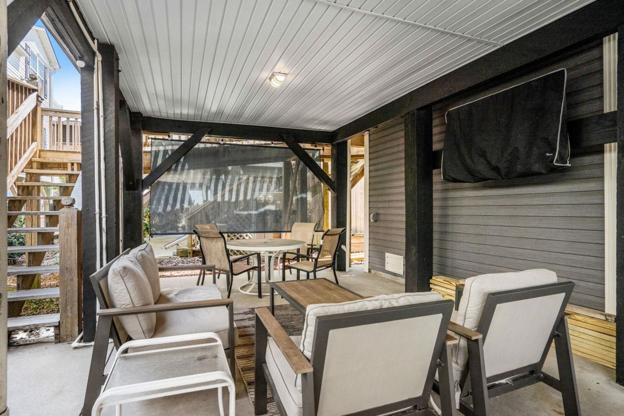 6001 - E5 S Kings Hwy. Photo 10