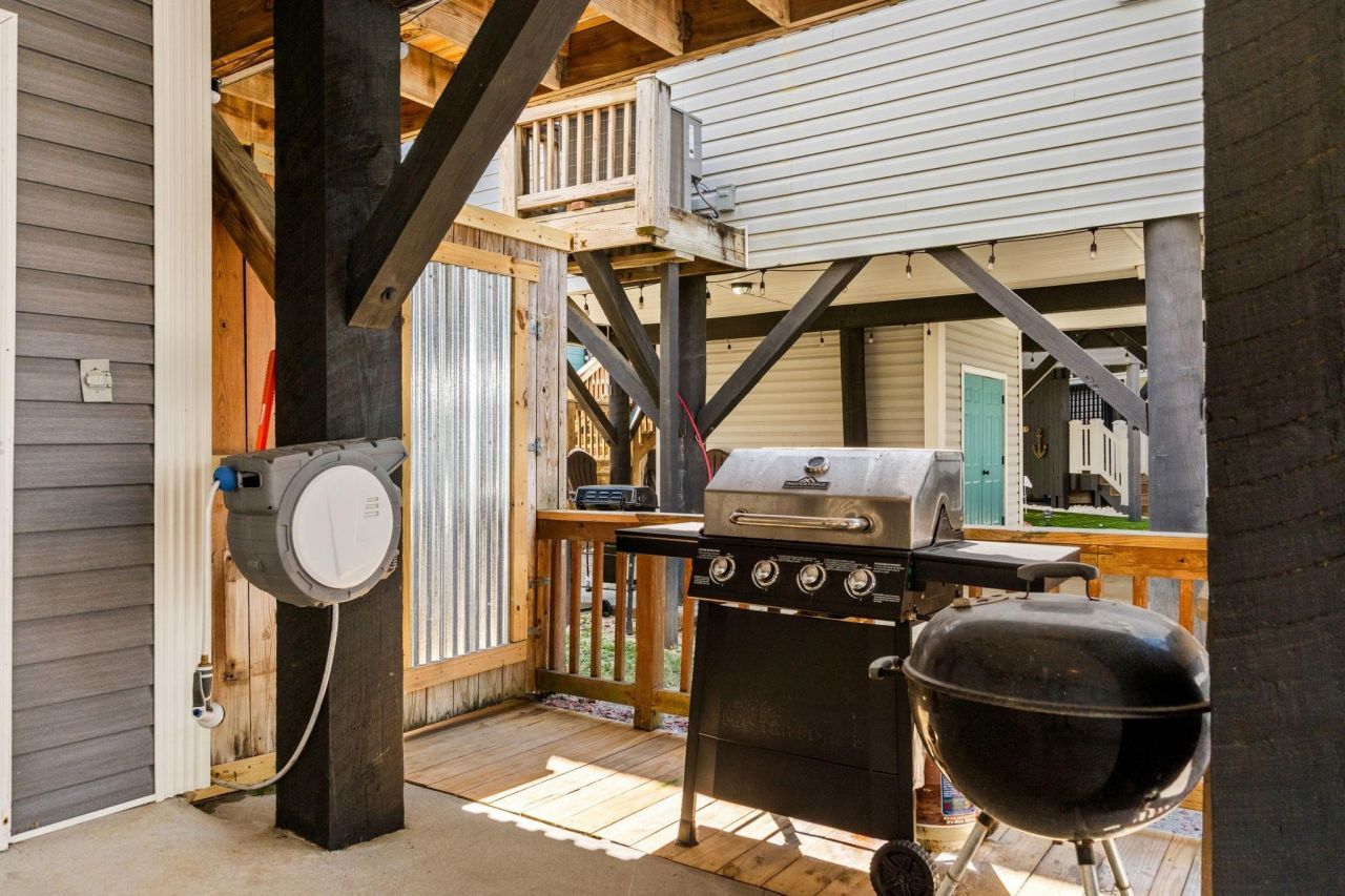 6001 - E5 S Kings Hwy. Photo 11