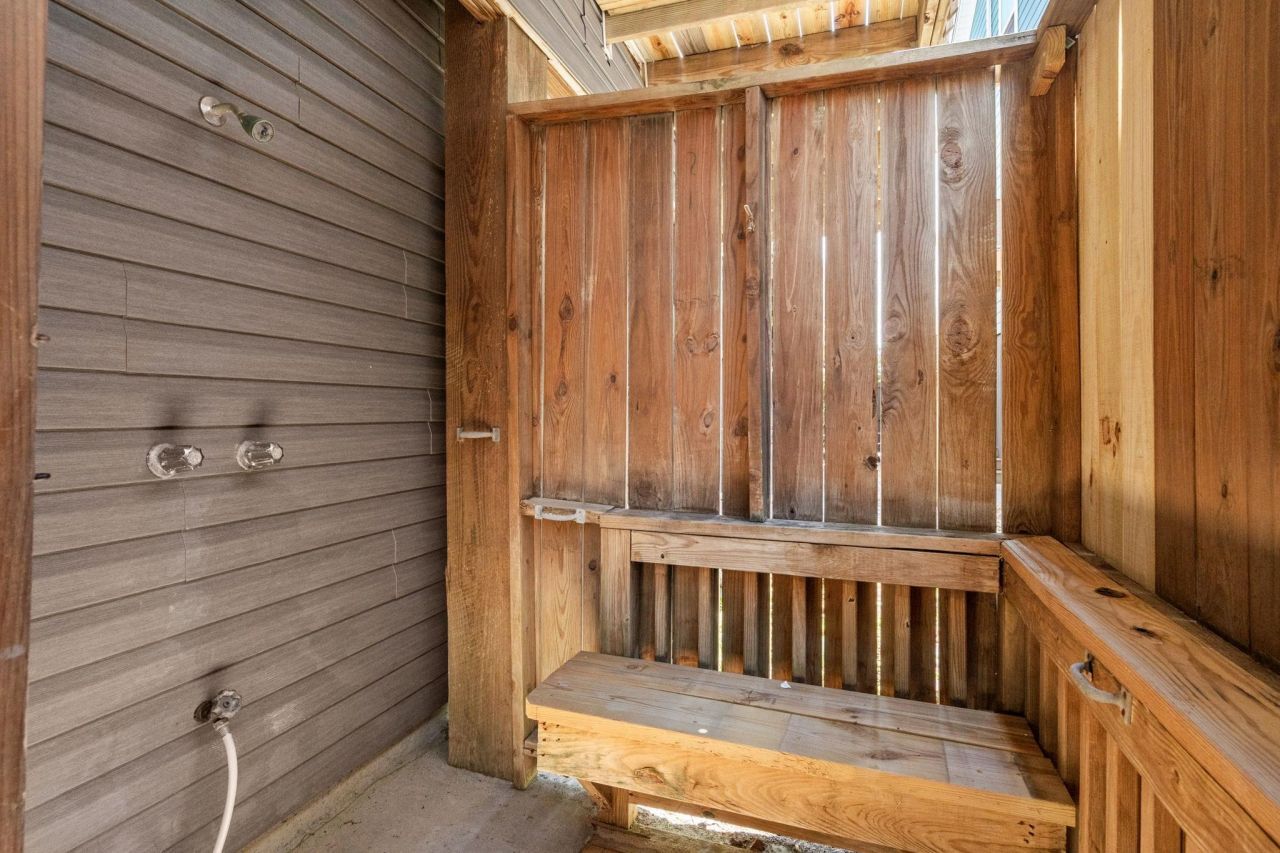 6001 - E5 S Kings Hwy. Photo 12