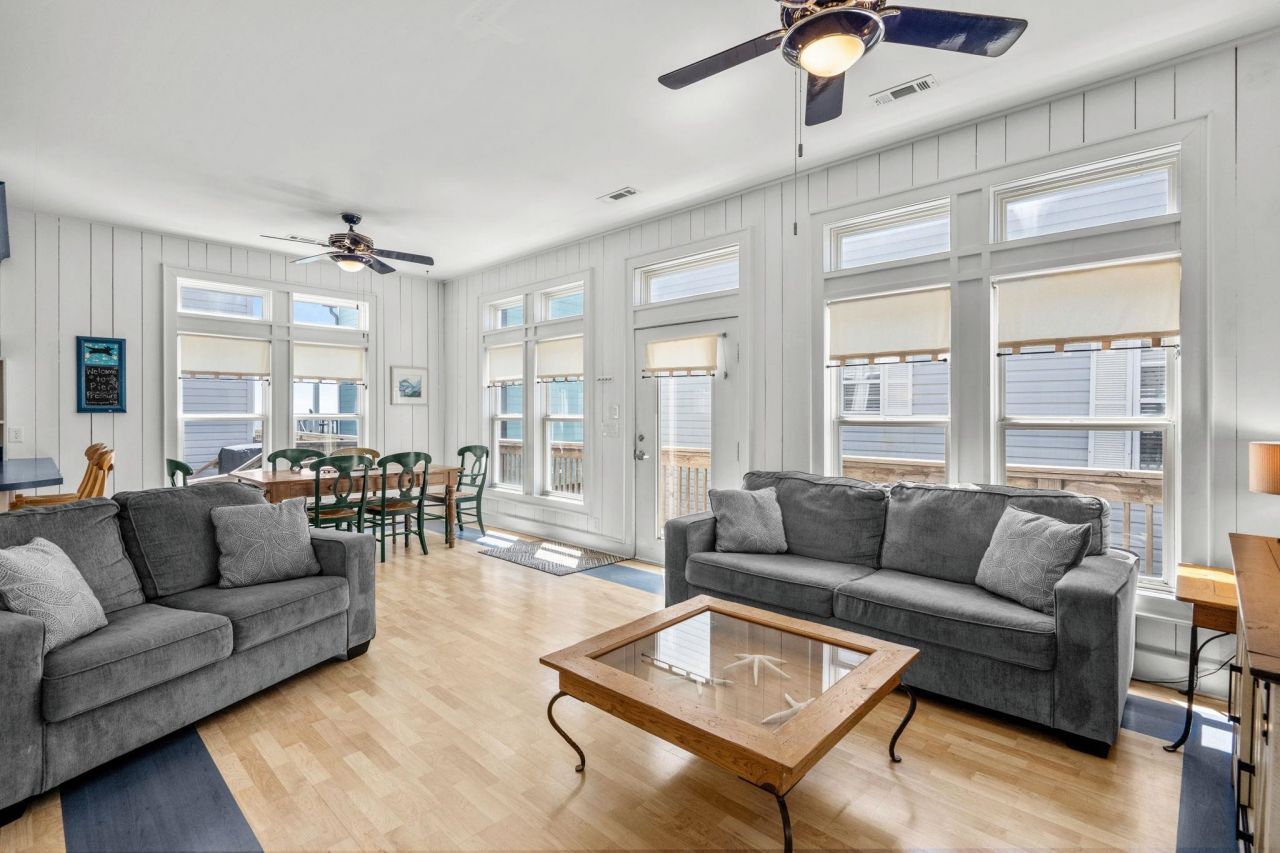 6001 - E5 S Kings Hwy. Photo 16