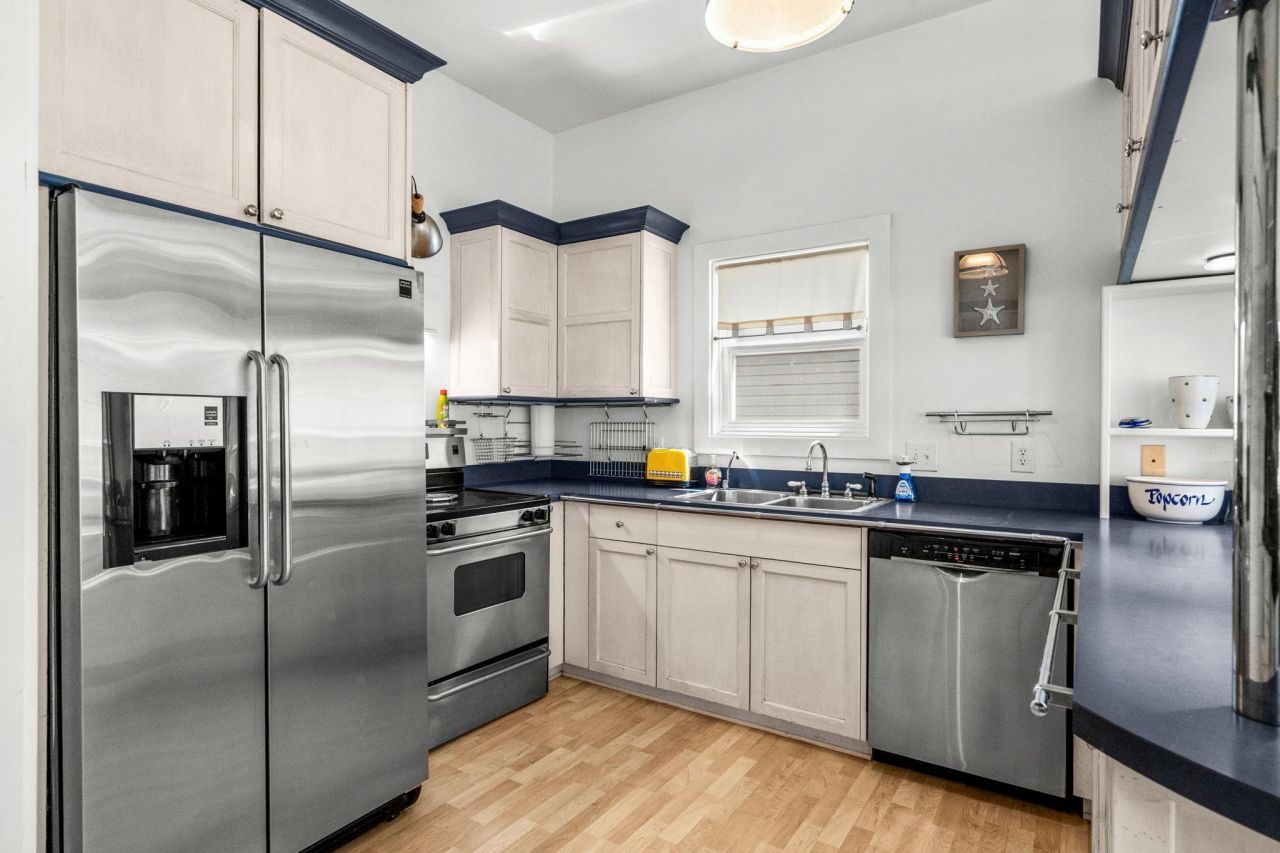 6001 - E5 S Kings Hwy. Photo 21