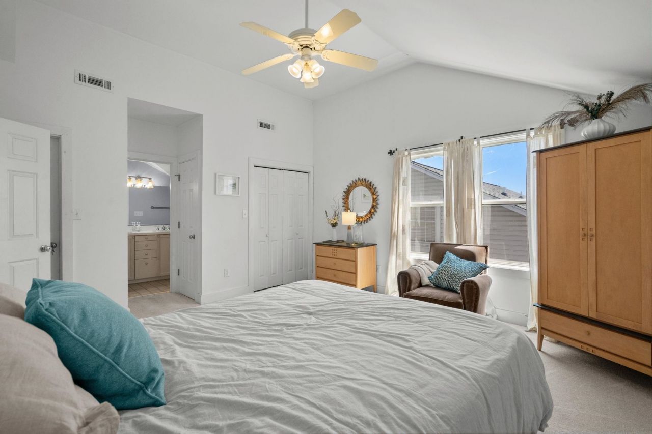 6001 - E5 S Kings Hwy. Photo 32