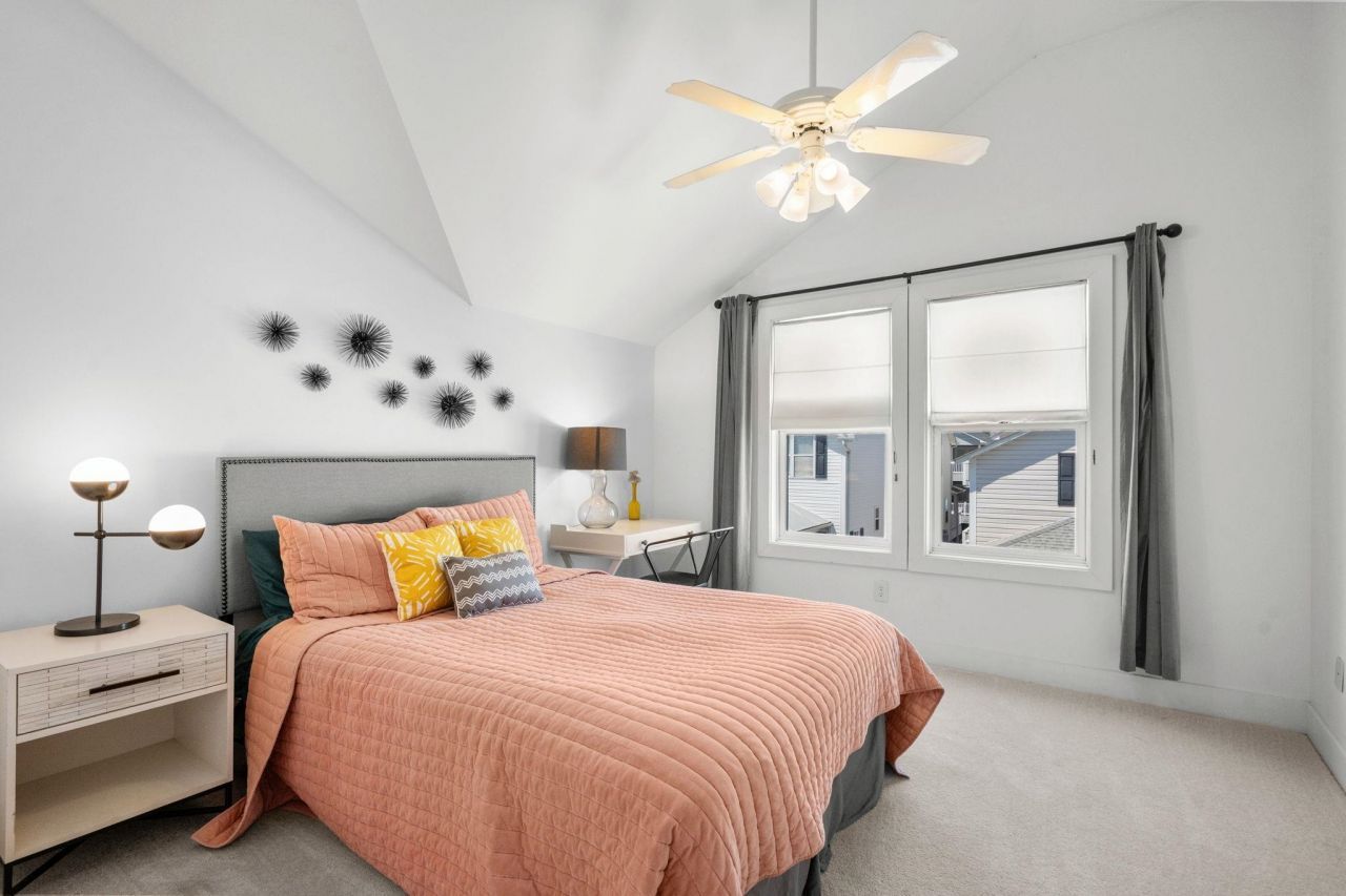 6001 - E5 S Kings Hwy. Photo 34