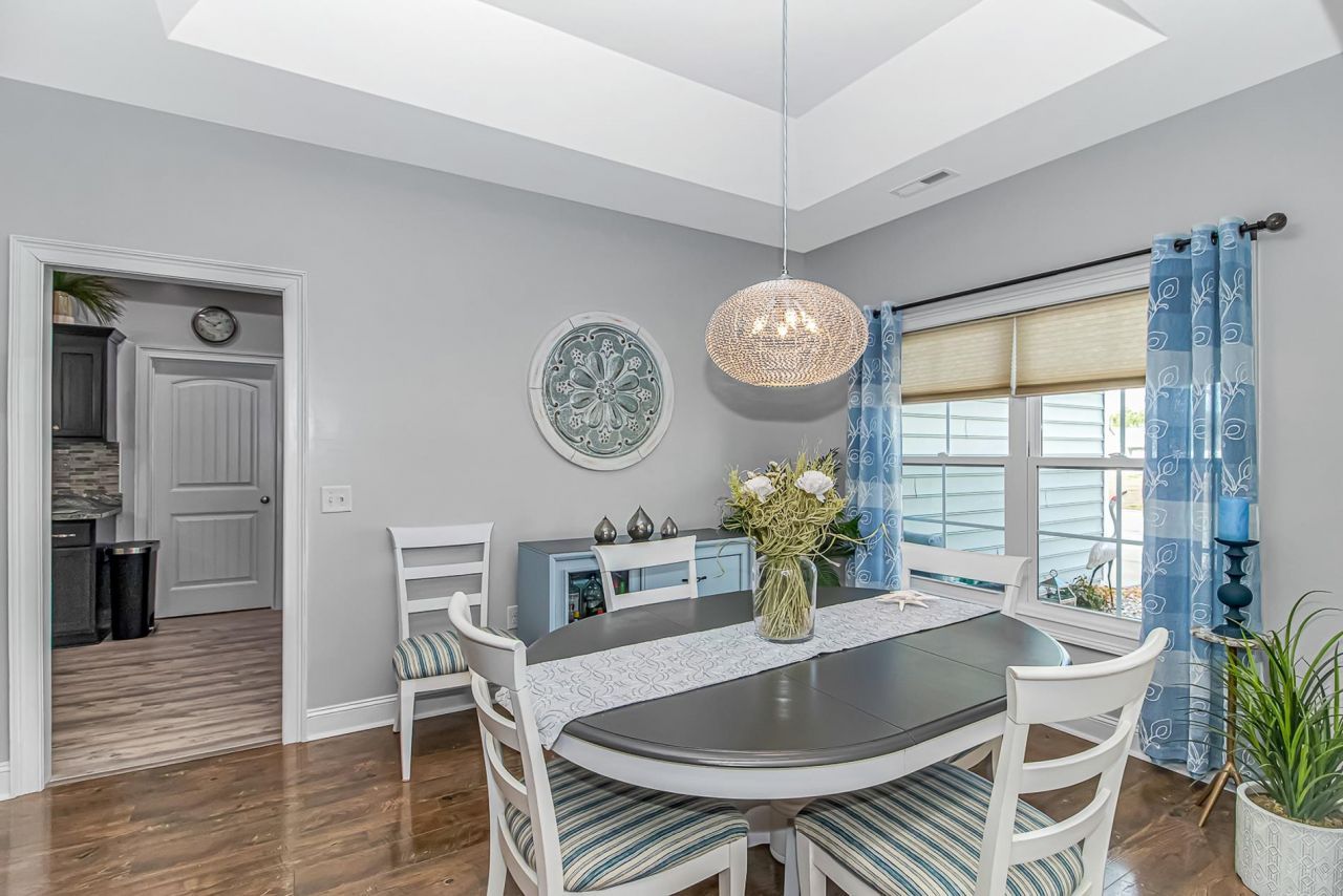 249 Maple Oak Dr. Photo 13