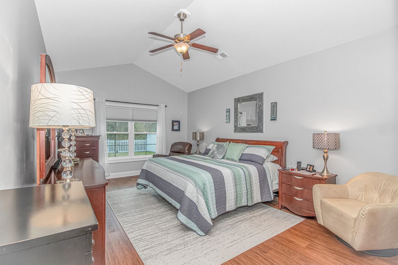 249 Maple Oak Dr. Photo 15