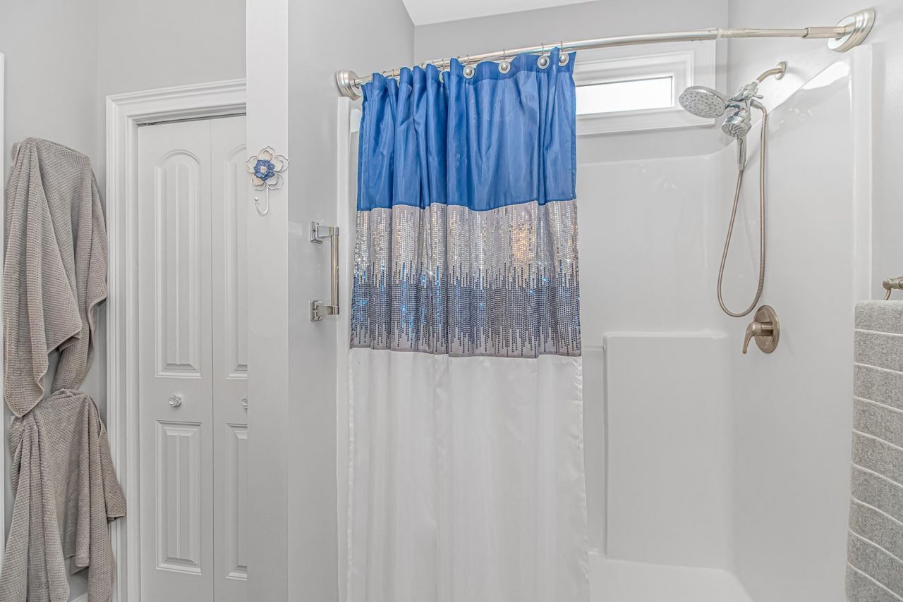 249 Maple Oak Dr. Photo 19