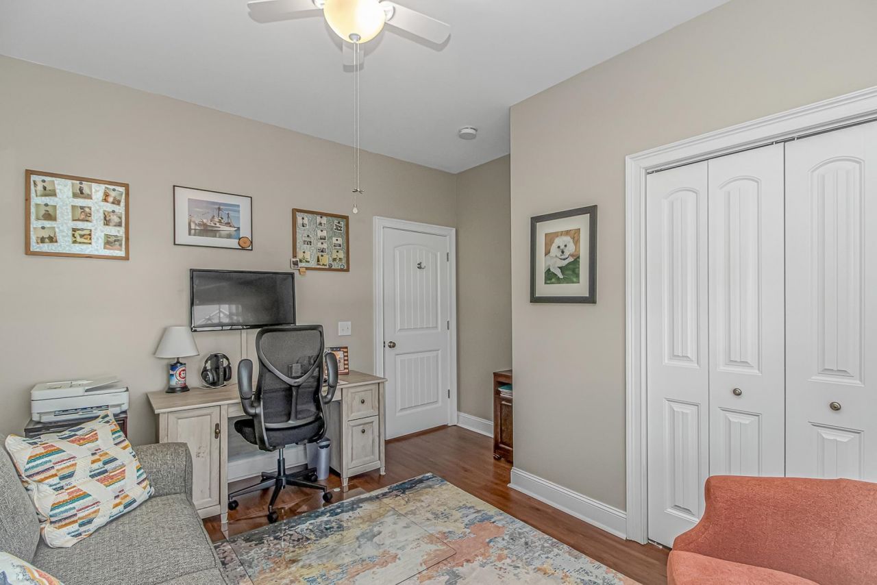 249 Maple Oak Dr. Photo 21