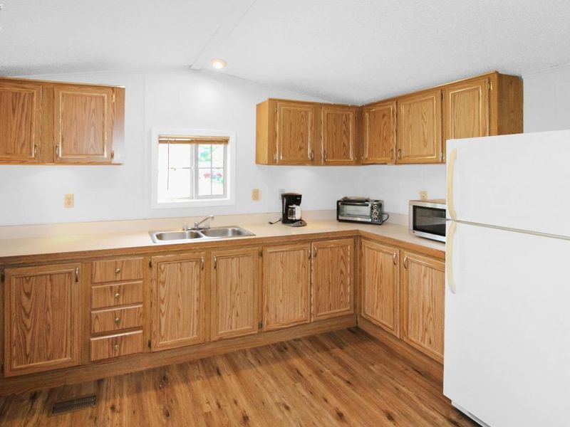 8452 E Bayshore Road, Unit 8, Marblehead, OH 43440 Photo 4