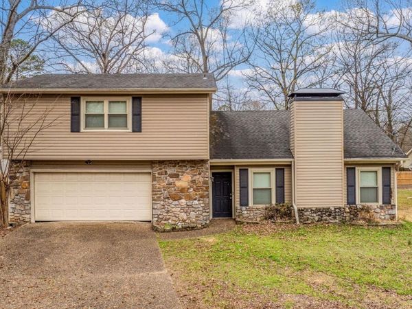 15 Cinderwood, Maumelle, AR 72113