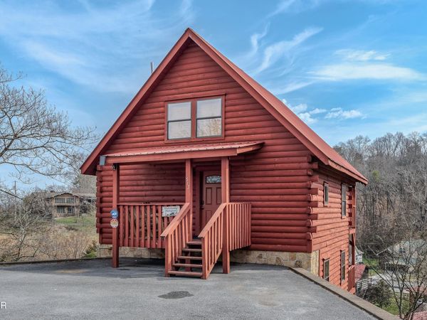 513 Hideaway Ridge Circle, Sevierville, TN 37862