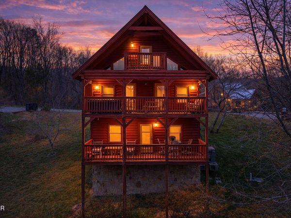 513 Hideaway Ridge Circle, Sevierville, TN 37862