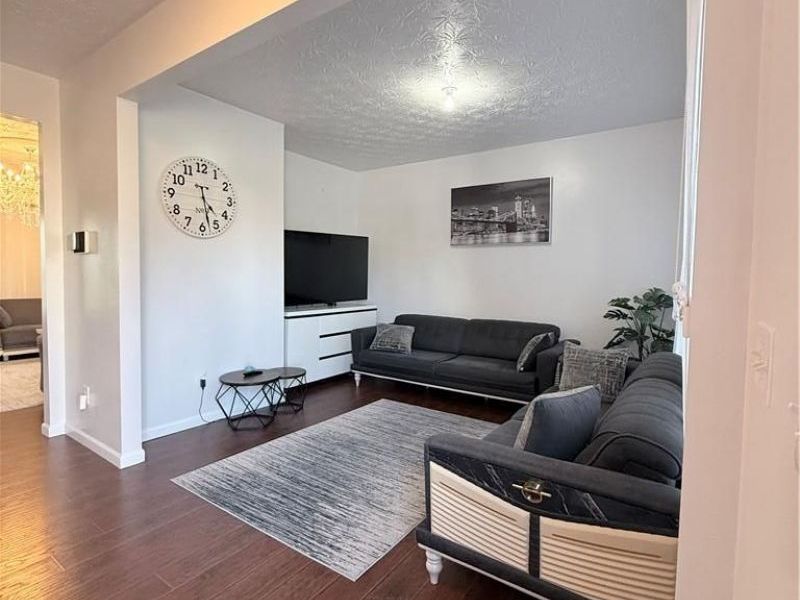 8190 Bushclover Drive, Tipp City, OH 45371 Photo 4