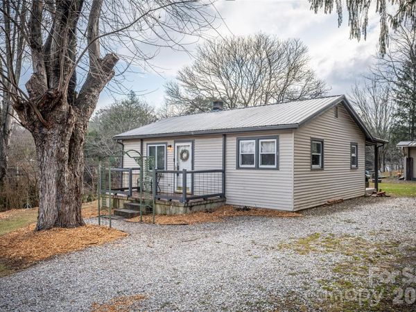 8 Linda Vista Drive, Asheville, NC 28806