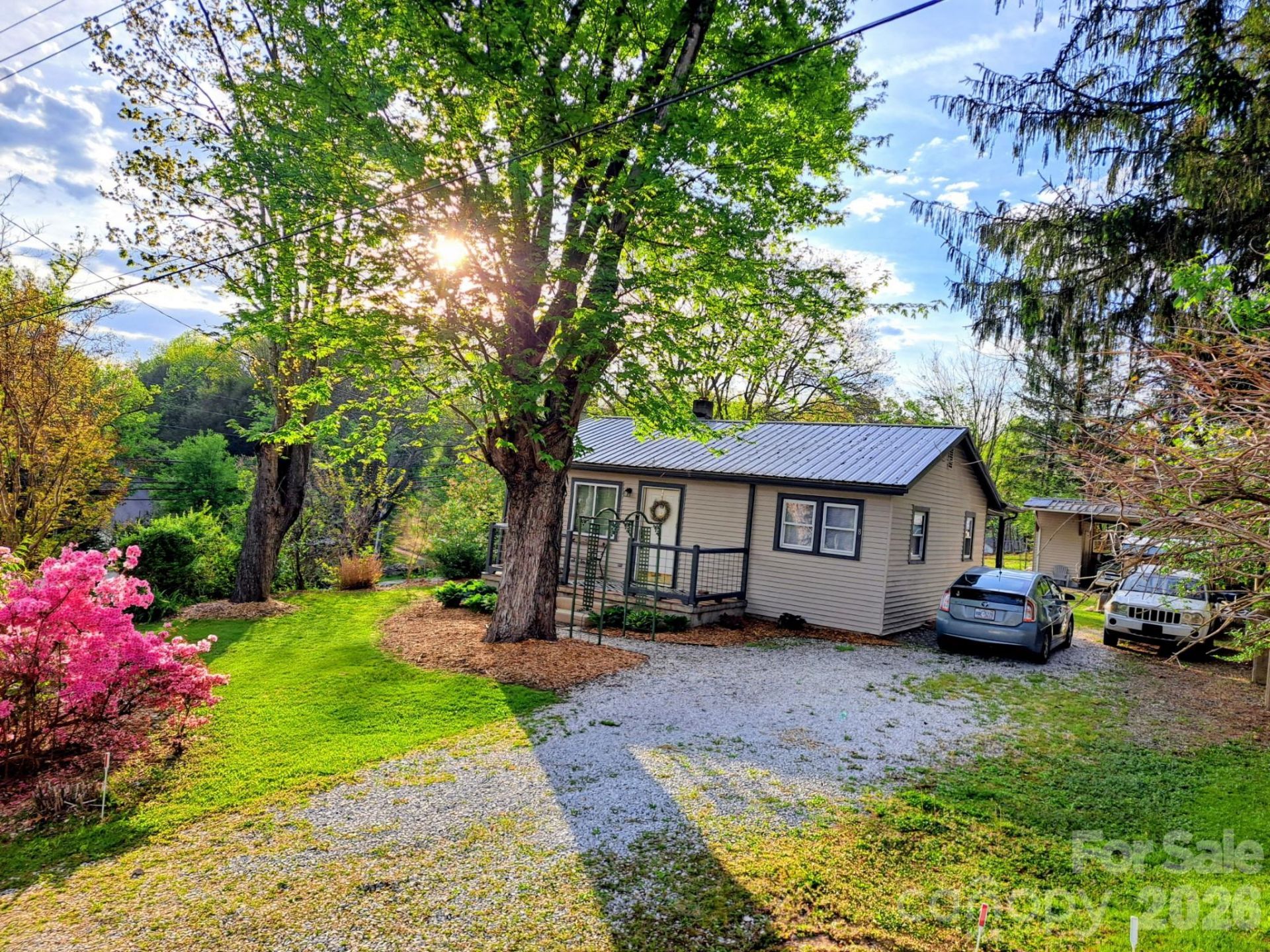8 Linda Vista Drive, Asheville, NC 28806 Main Photo