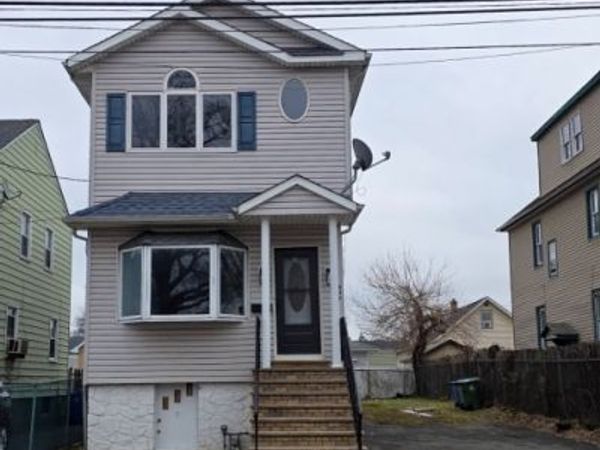 830 E Curtis St, Linden, NJ 07036