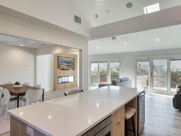 32 Library Avenue , Westhampton Beach, NY 11978