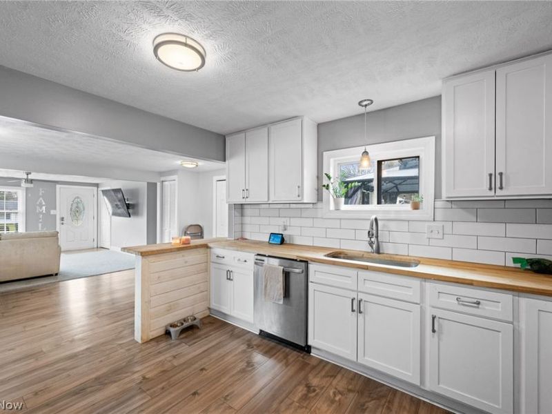 1887 Hillsdale Drive, Twinsburg, OH 44087 Photo 10