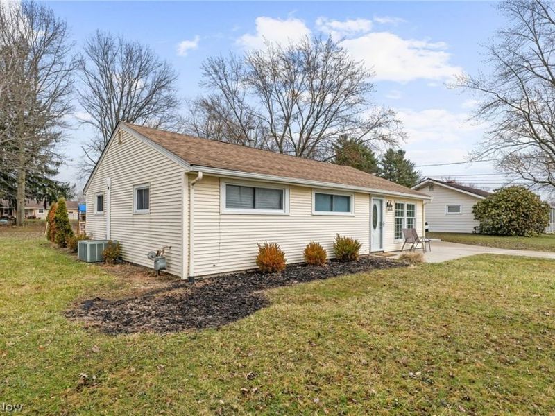 1887 Hillsdale Drive, Twinsburg, OH 44087 Photo 3