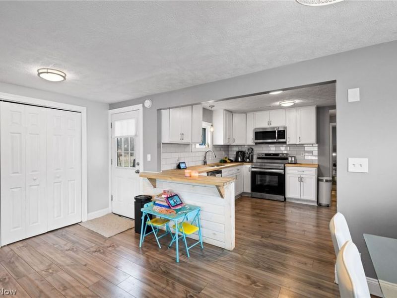 1887 Hillsdale Drive, Twinsburg, OH 44087 Photo 7