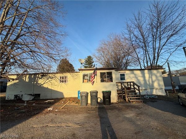 26 W 11th Street , Dresden, OH 43821