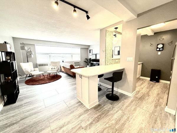 292 Pequot, Unit 2G, New London, CT 06320