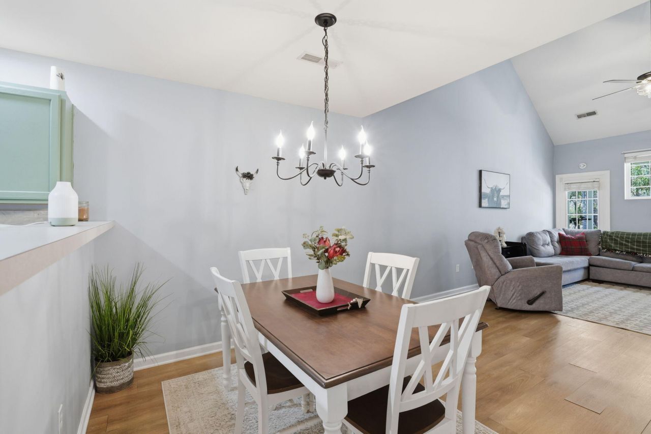 8741 Grassy Oak Trail Photo 10