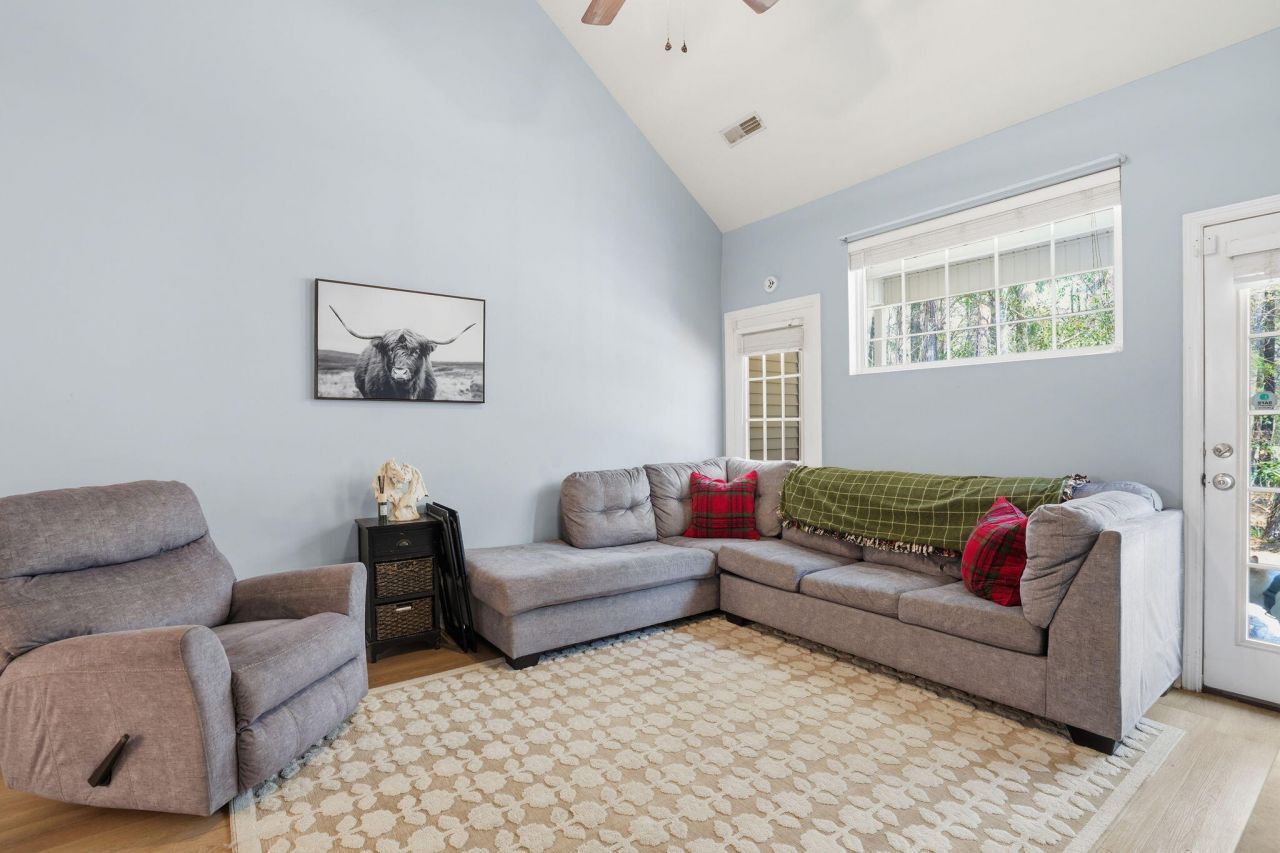 8741 Grassy Oak Trail Photo 13