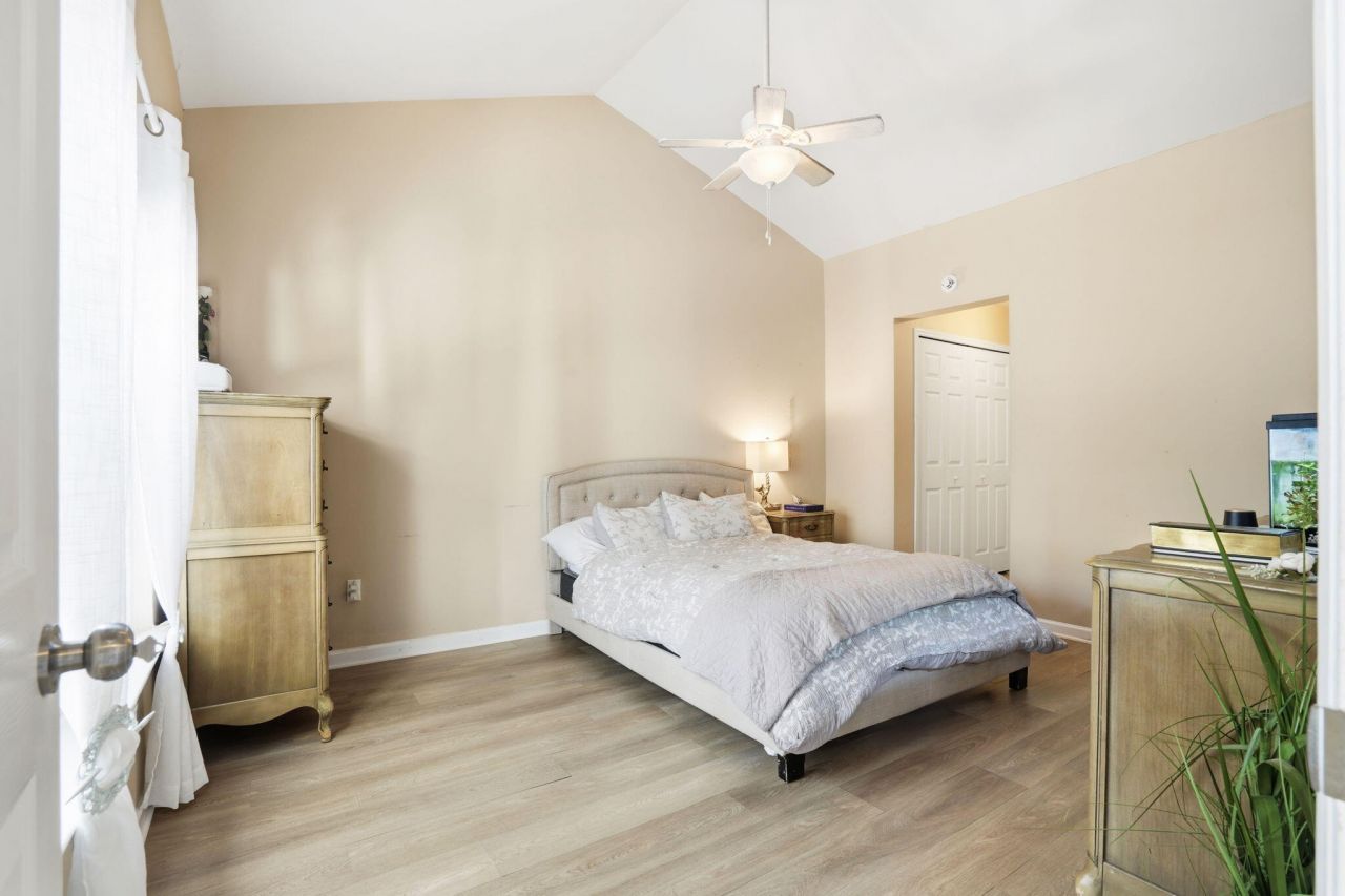 8741 Grassy Oak Trail Photo 16