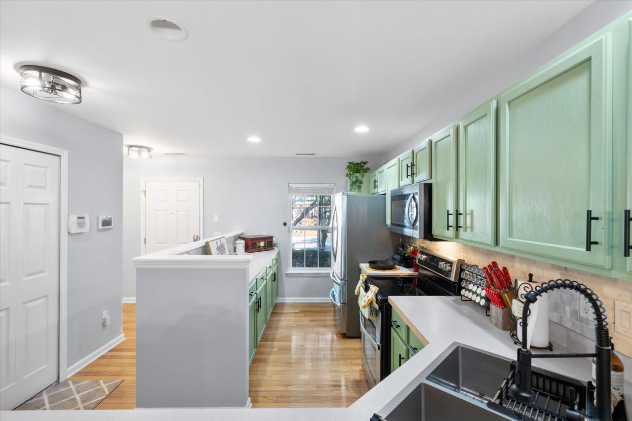 8741 Grassy Oak Trail Photo 7