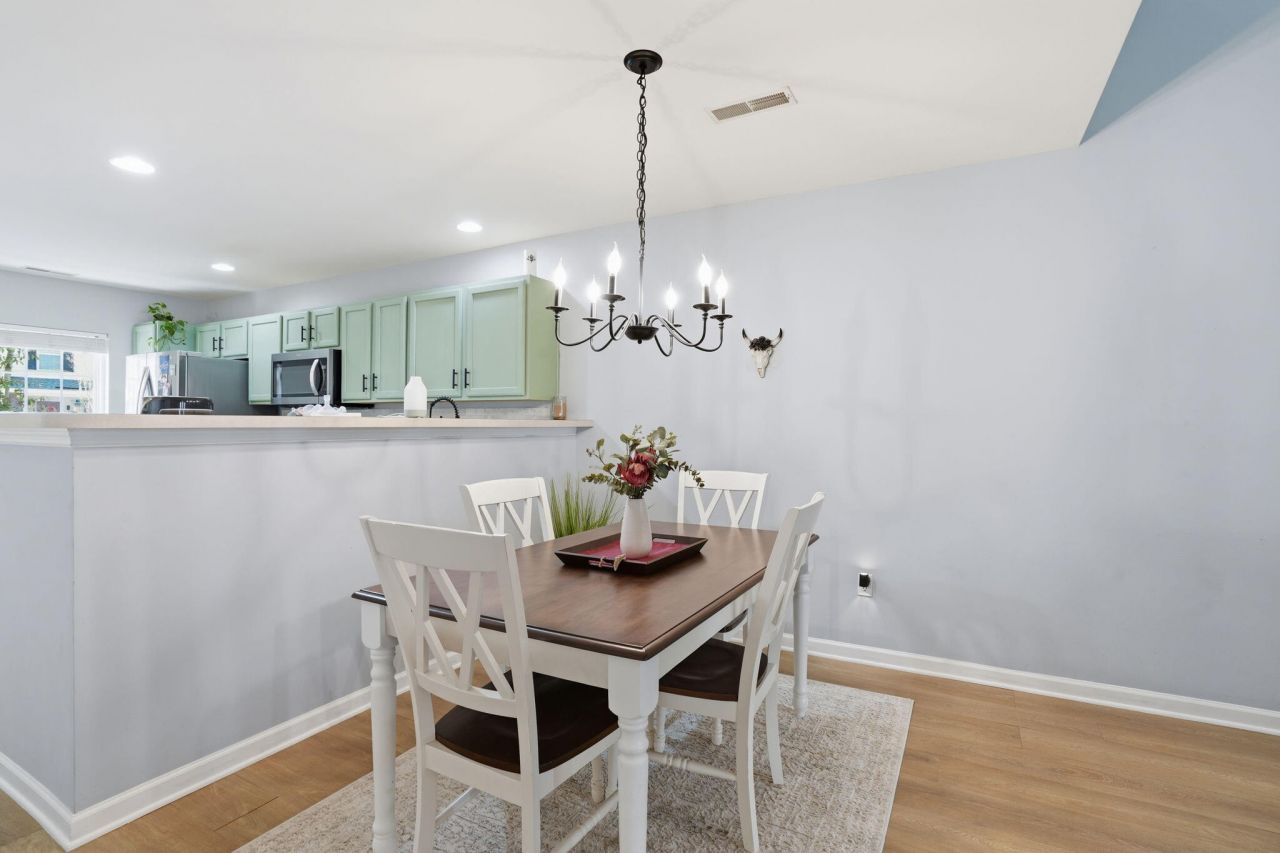 8741 Grassy Oak Trail Photo 9