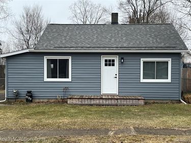 4723 4th Street, Columbiaville Vlg, MI 48421
