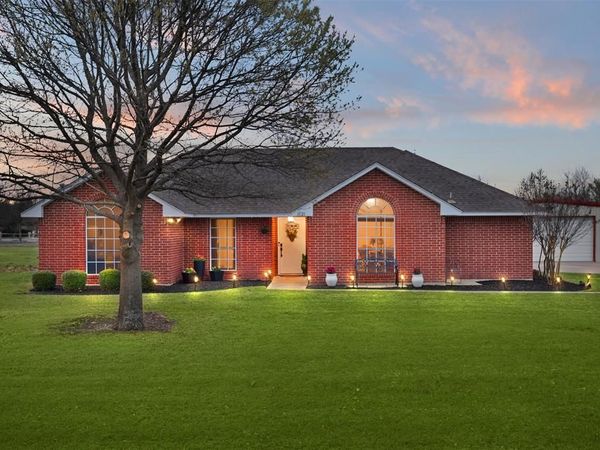 1121 Pierce Road, Red Oak, TX 75154