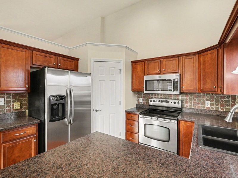 1662 Bingham Circle, Hebron, KY 41048 Photo 8