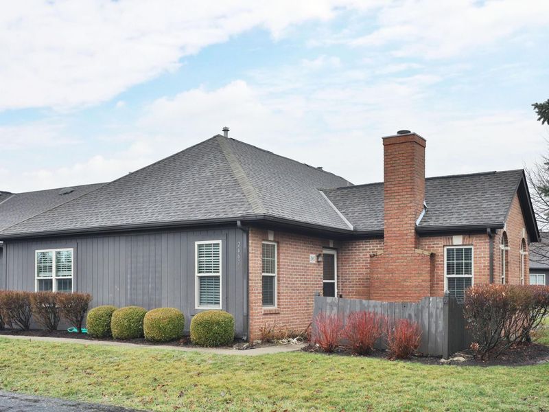 2667 Trottersway Drive , Columbus, OH 43235 Photo 3