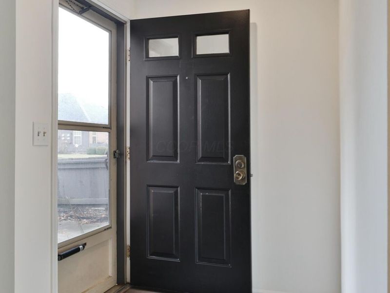 2667 Trottersway Drive , Columbus, OH 43235 Photo 8