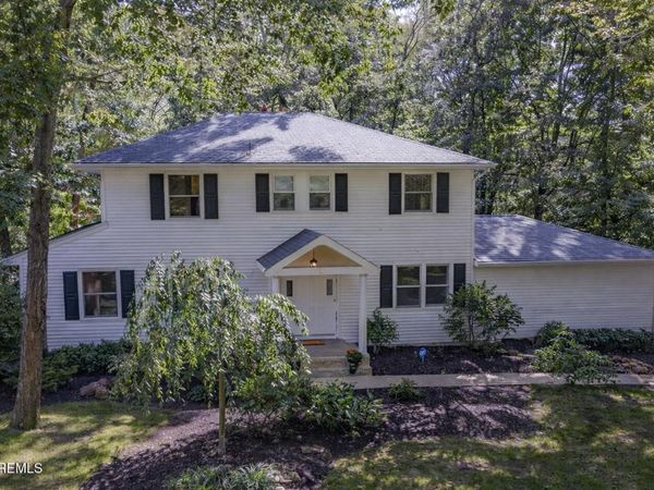 52 Yorktown Road, East Brunswick, NJ 08816