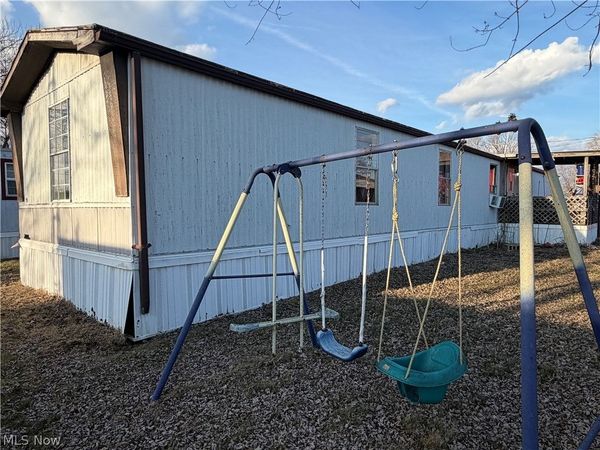 29 Canal Street , Frazeysburg, OH 43822