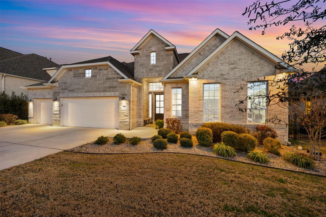 438 Pear Tree Ln, Austin, TX 78737 Main Photo
