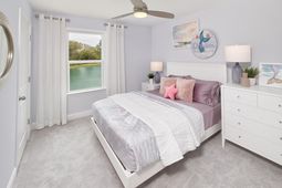 885 Meadowbrook Lane photo 4